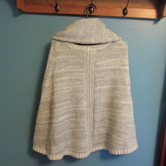 WHBM Convertible Cowl Cape - Picture 6 of 10